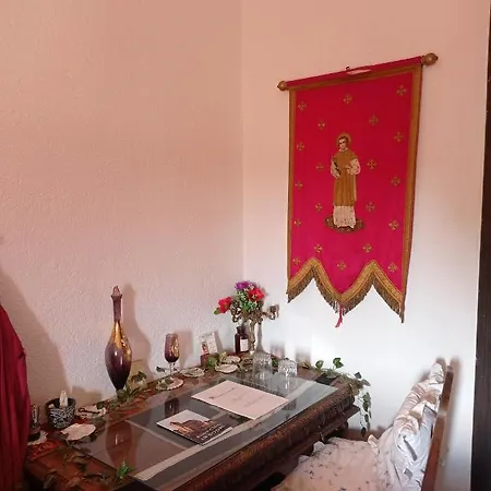 Maison Isaure Cirq Lapopie Bed & Breakfast *